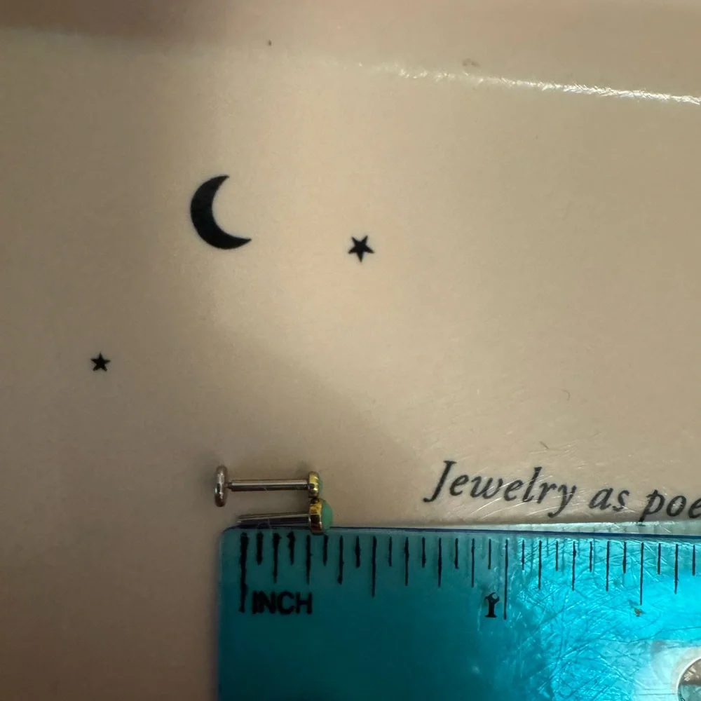 Anatometal turquoise threaded earrings. - Picture 4 of 4